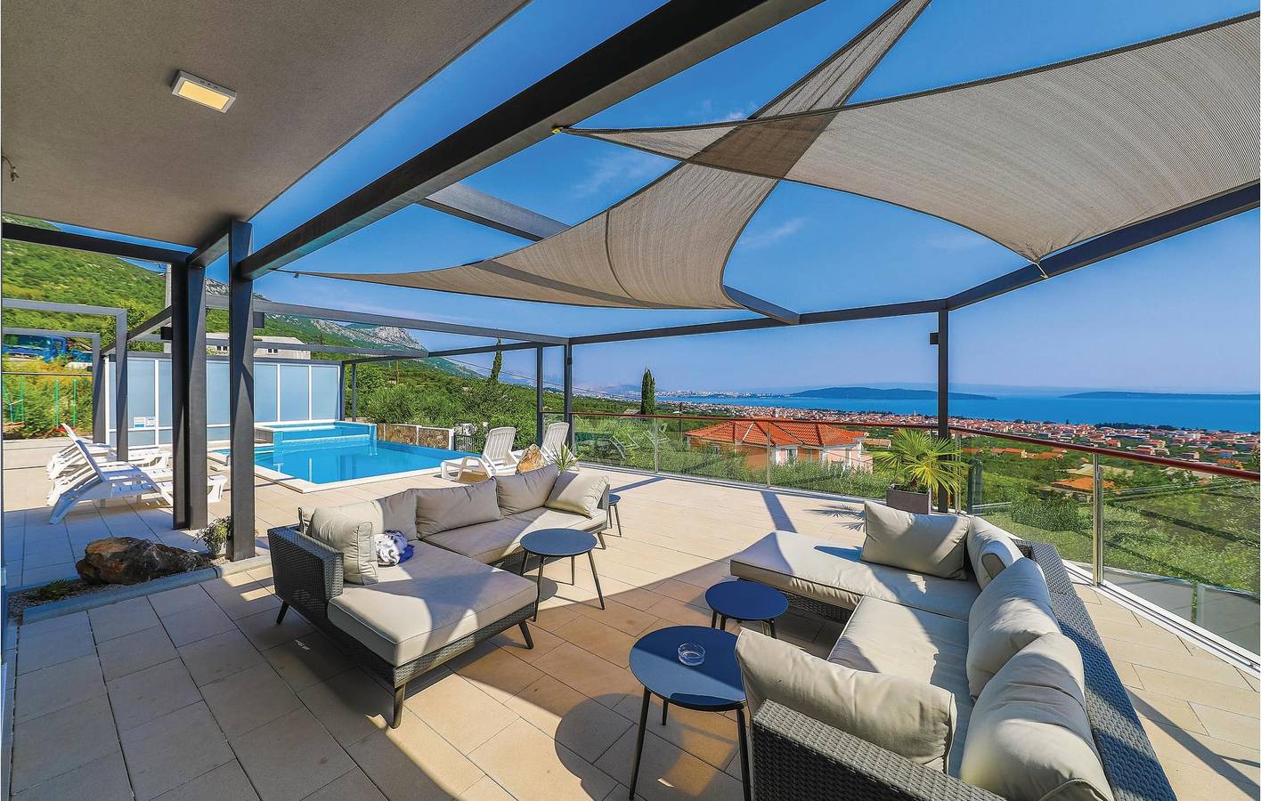 Ferienhaus für 16 Personen mit Terrasse in Kastel Stari, Kaštela