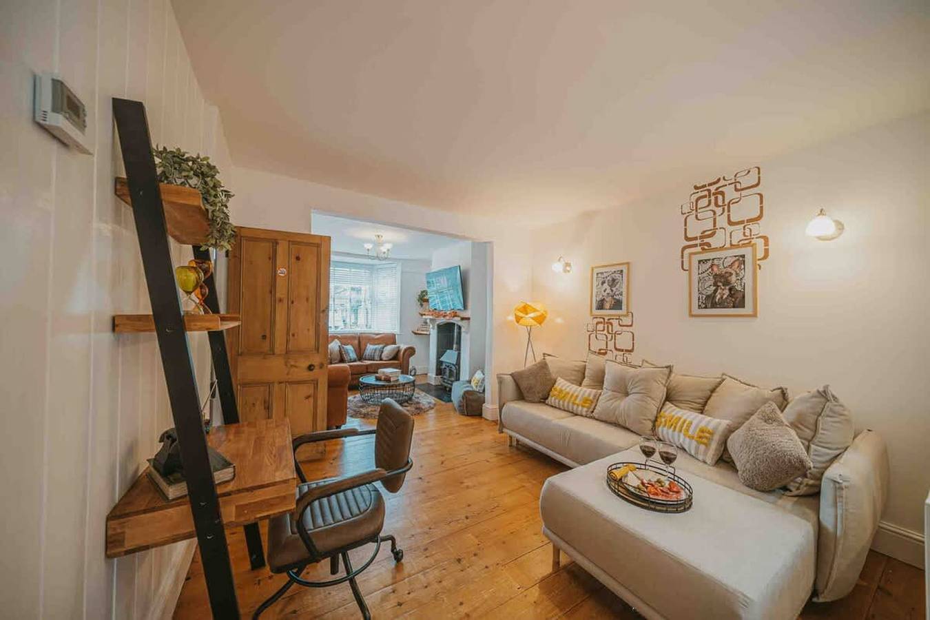 Cotswolds   2Bd   1 Bath   Garden   City Centre in Cirencester, Gloucestershire