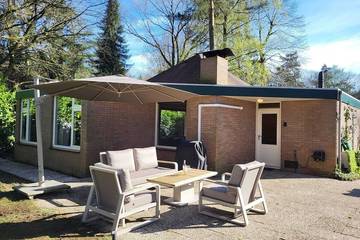 Gîte pour 6 personnes, avec jardin ainsi que piscine et jacuzzi à Baarle-Nassau
