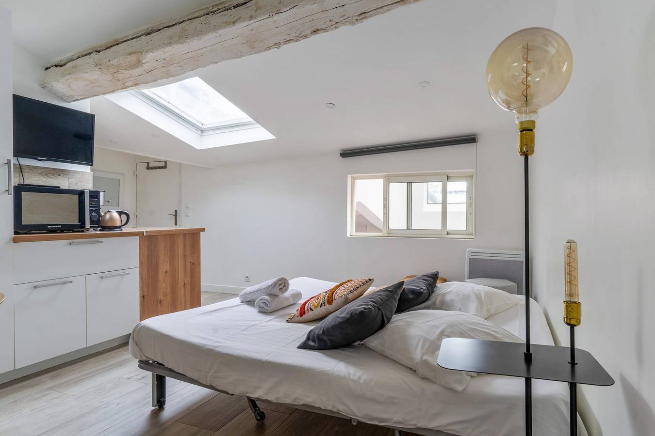 Vacation Rental for 2 Guests in Aix-en-Provence, Aix-en-Provence region