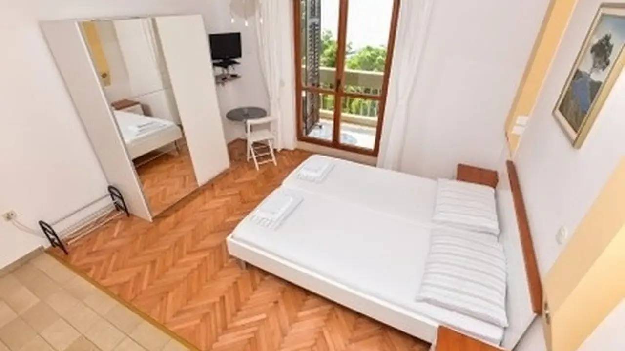 Hel ferieleilighet, Ferienwohnung für 2 Personen (20 m²) in Baska Voda in Baska Voda, Makarska Riviera
