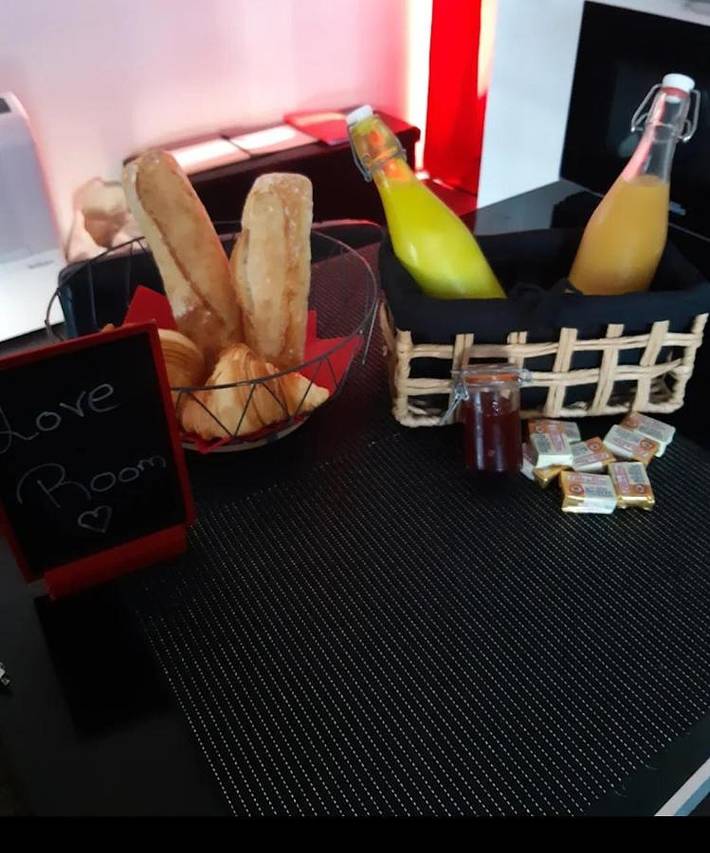 Hôtel pour 2 personnes, avec jacuzzi ainsi que sauna et terrasse dans Damprichard - 4