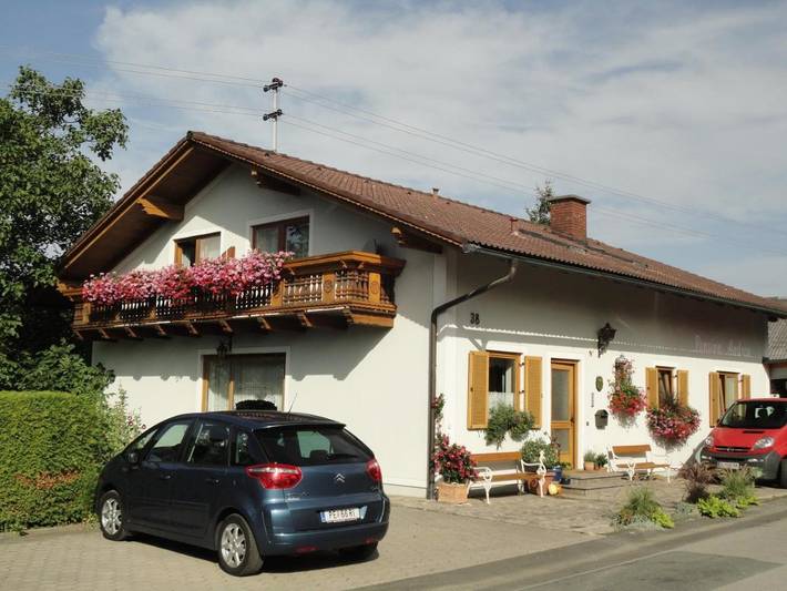 BnB für 3 Personen, mit Garten und Ausblick sowie Terrasse und Sauna in Steirerland