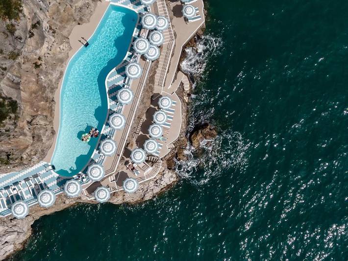 Hotel voor 3 personen, with uitzicht and balkon as well as zwembad in Amalfi