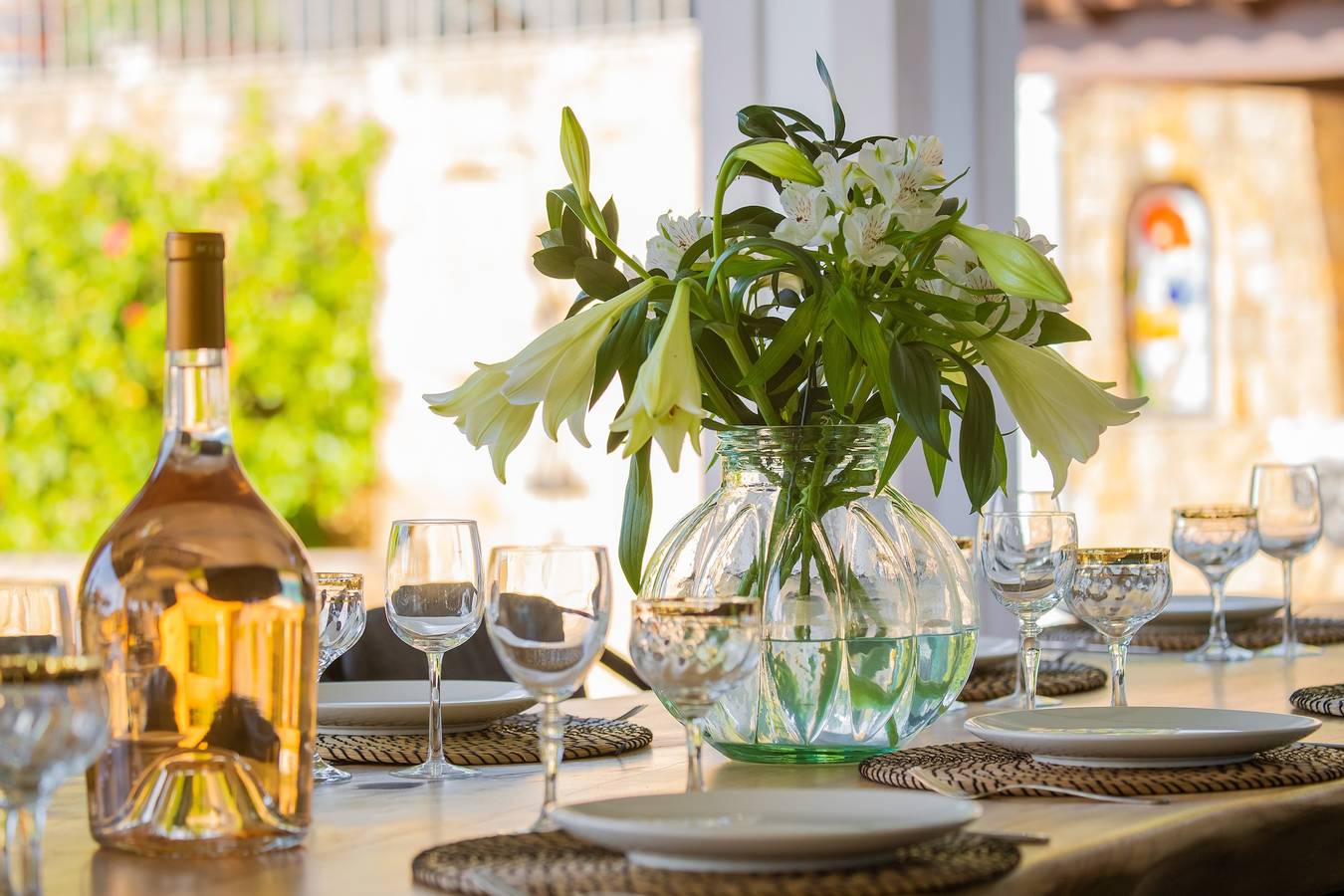 Villa 'Flores' with Sea View, Wi-Fi and Air Conditioning in Las Chapas, Marbella