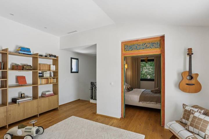 Location de vacances pour 8 personnes, avec piscine et jardin à Saint-Marc-Jaumegarde - 4