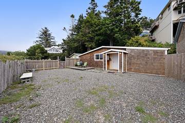 Vacation Apartment for 2 Guests in Gold Beach, Curry County, Picture 3