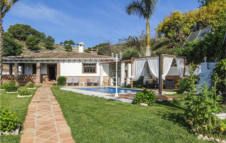 Casa de vacaciones para 6 personas, con Terraza además de Jardín y Piscina en Axarquía