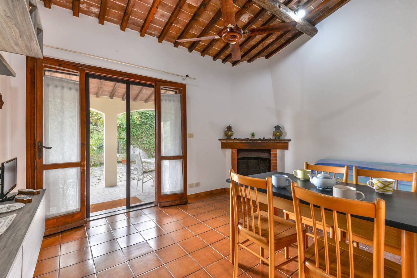 Casa vacanze 'La Casa Del Colle' con terrazza privata, giardino privato e Wi-Fi in Campo nell'Elba, Isola d'Elba