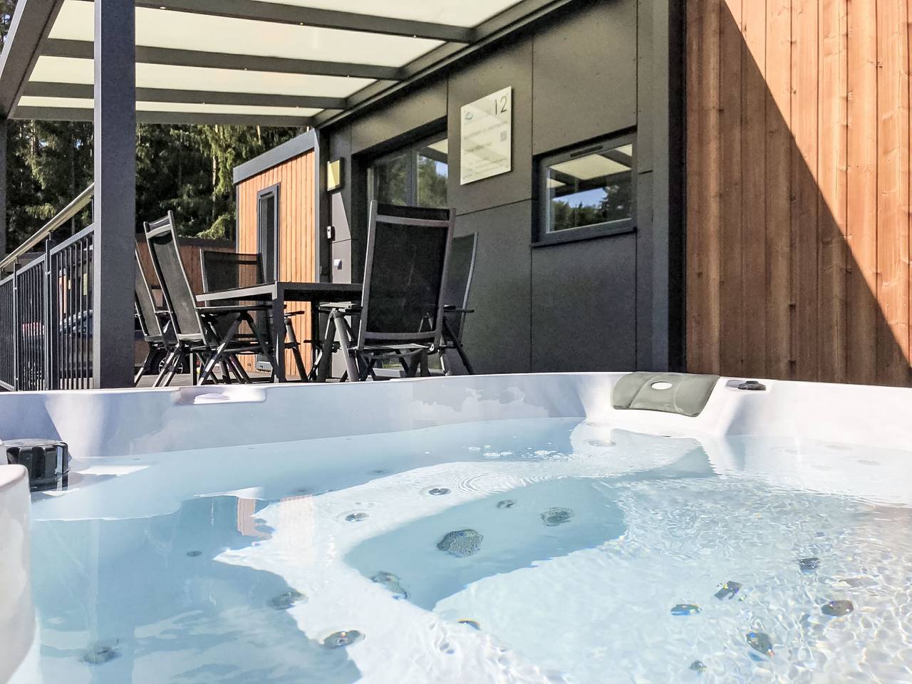In Wackersdorf mit Whirlpool, Terrasse und Grill in Wackersdorf, Naturpark Oberpfälzer Wald