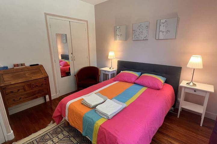 Location de vacances pour 9 personnes, avec jardin à Vieux-Mareuil - 2