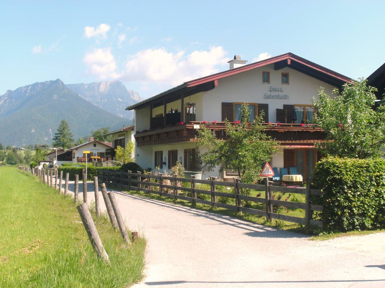 Haus Hohenfurt - Doppelzimmer Nr. 3, 27 qm, mit Dusche/Wc und Balkon in Schönau am Königssee, Berchtesgadener Alpen