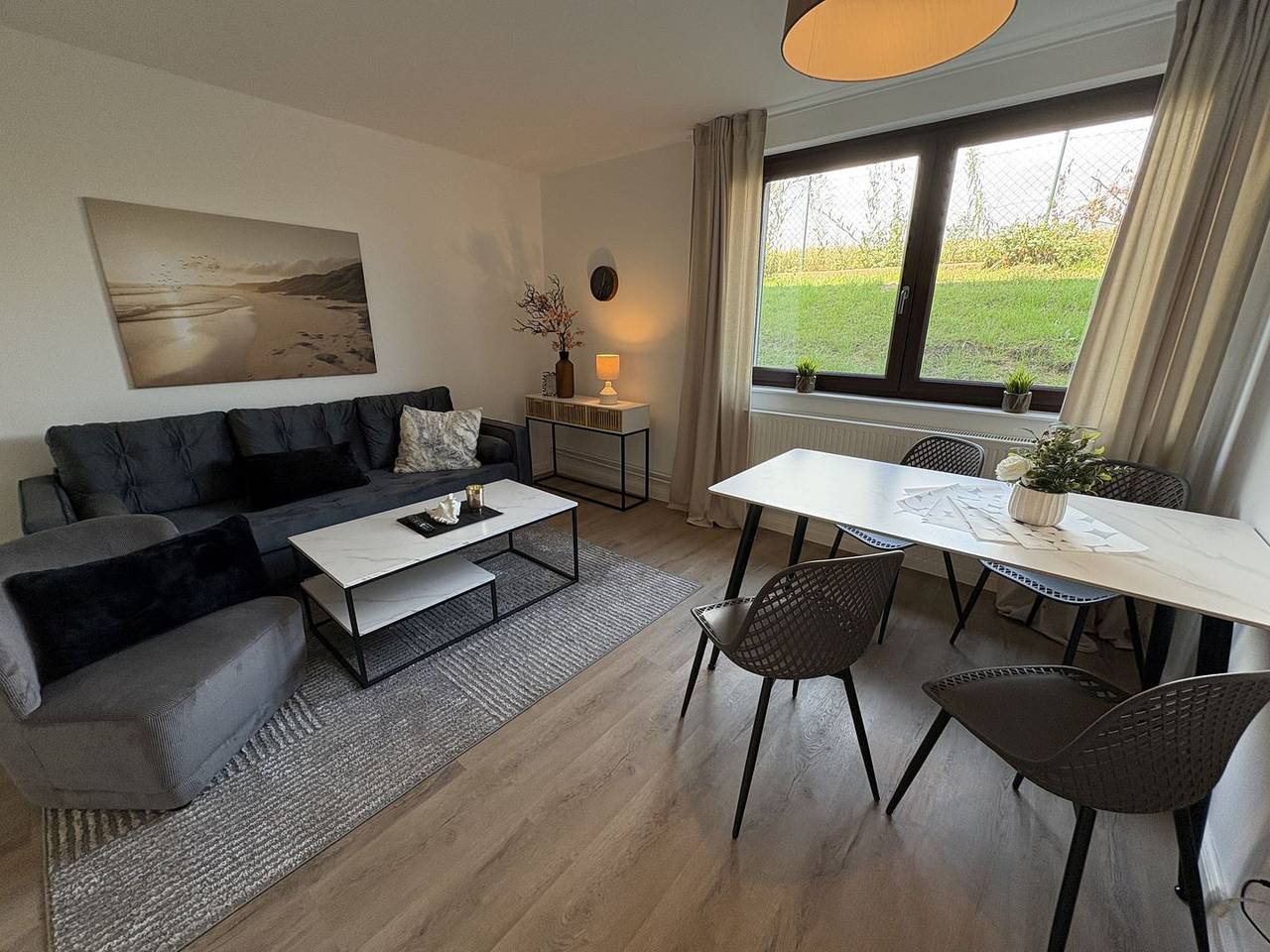 Apartamento inteiro, "Stranddistel" Ferienhaus mit 5 Wohneinheiten...
ca.850 m vom feinen Dahmer Sandstrand entfernt! in Dahme, Ostholstein