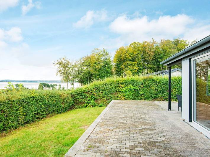Ferienhaus für 4 Personen, mit Terrasse und Garten in Skarrev