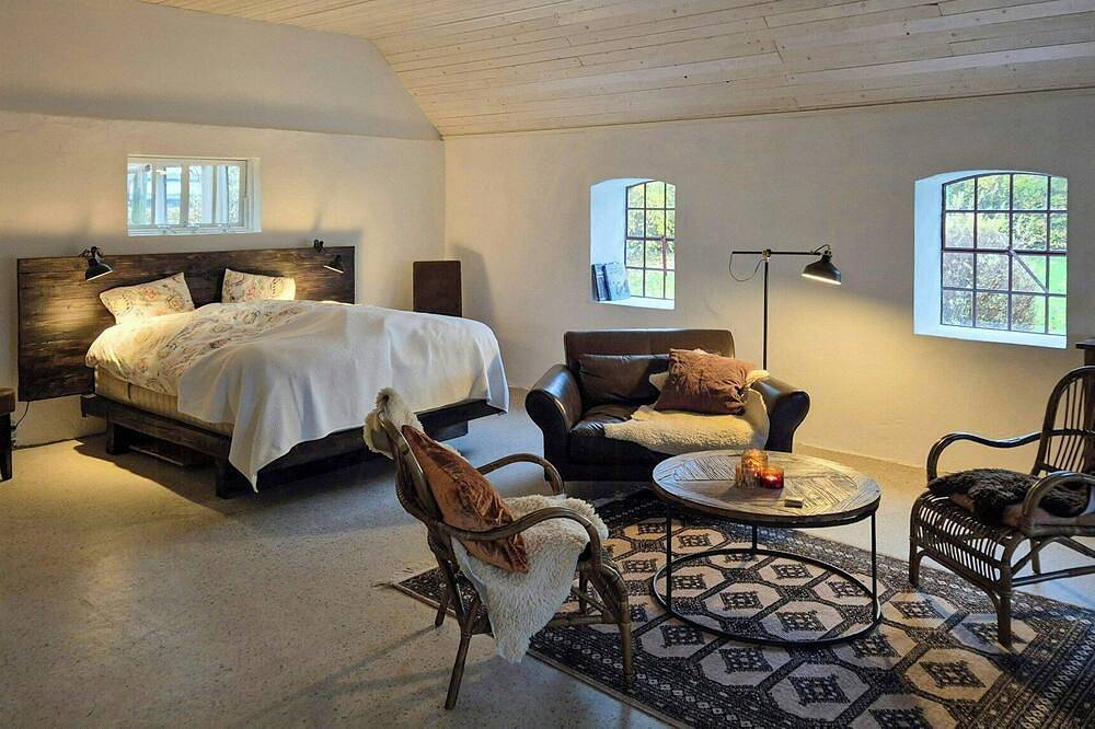 Ganze Wohnung, Umgebauter Stall aus dem 19. Jahrhundert in der Nähe von Helsingborg in Helsingborg, Skane