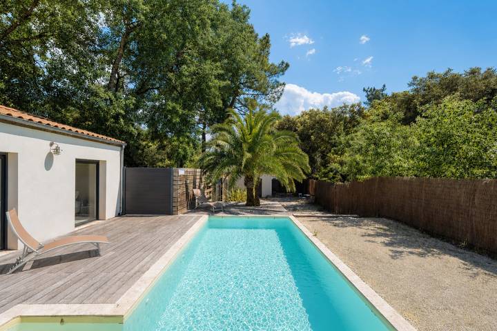 Maison de vacances pour 8 personnes, avec Terrasse ainsi que Jardin et Piscine