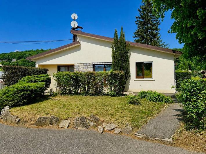Location de vacances pour 8 personnes, avec Terrasse et Jardin dans Bavans