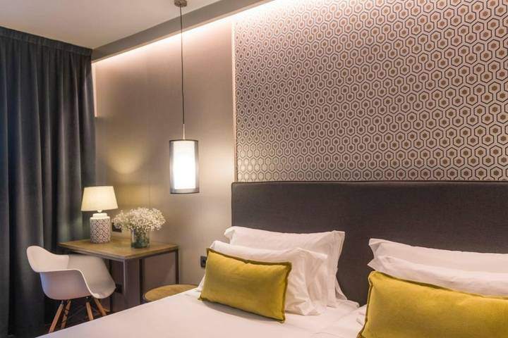 Hôtel pour 2 personnes à Vic - 2