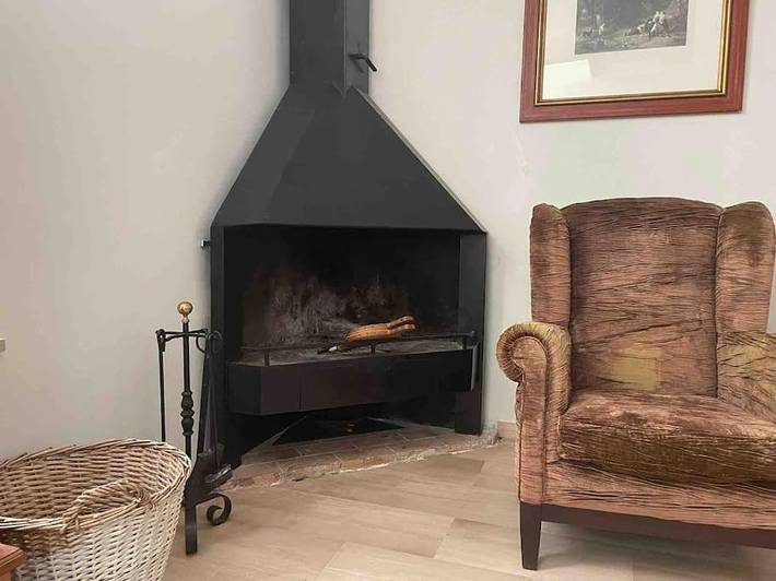 Location de vacances pour 8 personnes, avec jardin et vue ainsi que piscine et balcon à Chiva - 2