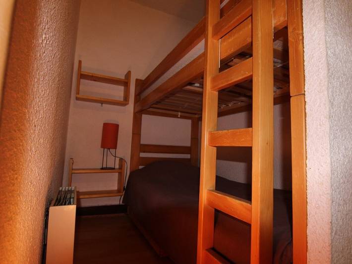 Appartement entier, Studio cosy pour 4 pers., pied des pistes Alpe d'Huez, centre-station, Tv, cuisine équipée, casier à skis in Huez, Parc national des Écrins