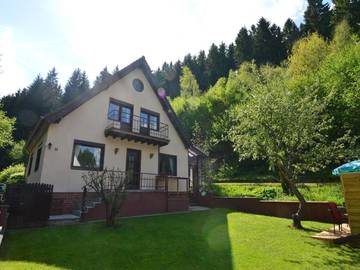 Ferienhaus für 8 Personen, mit Garten und Terrasse in Hellenthal