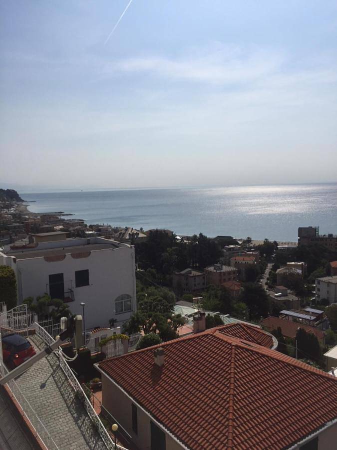 B&b per 3 persone, con Terrazza e Giardino a Albissola Marina