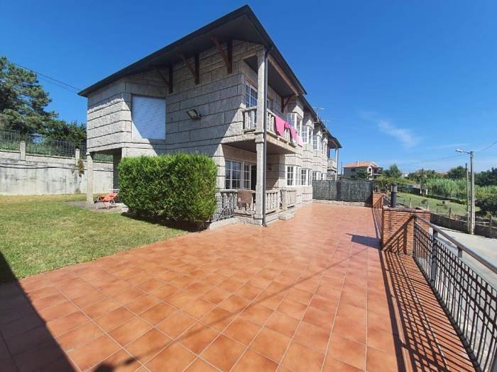 Location de vacances pour 8 personnes, avec terrasse et jardin à Sanxenxo - 3