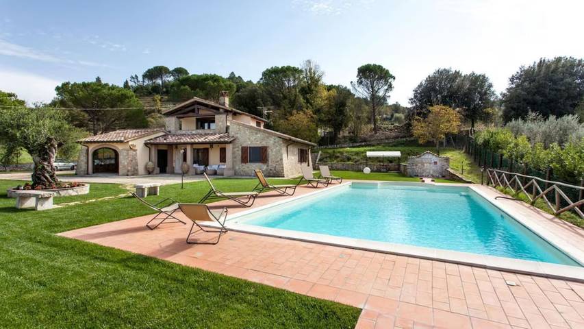 Agriturismo per 6 persone, con terrazza e piscina nonché giardino - 1