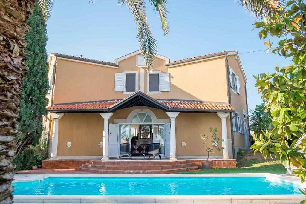 Villa mit Klimaanlage und Pool  in Umag, Umag und Umgebung