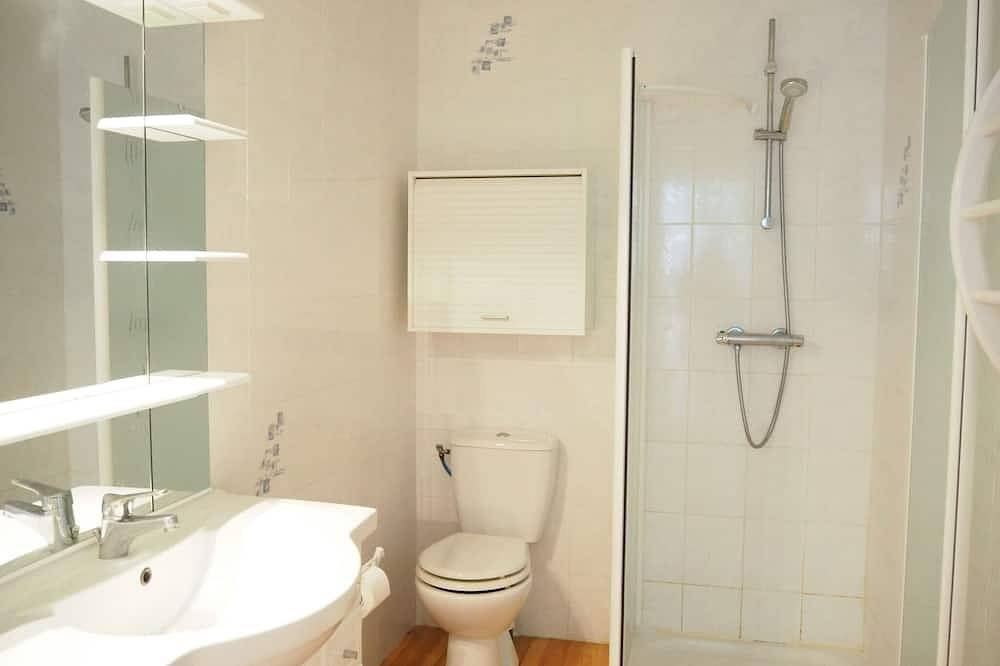 Country House in Orb Mountains near Salagou Lake in Villemagne-l'Argentière, Béziers region