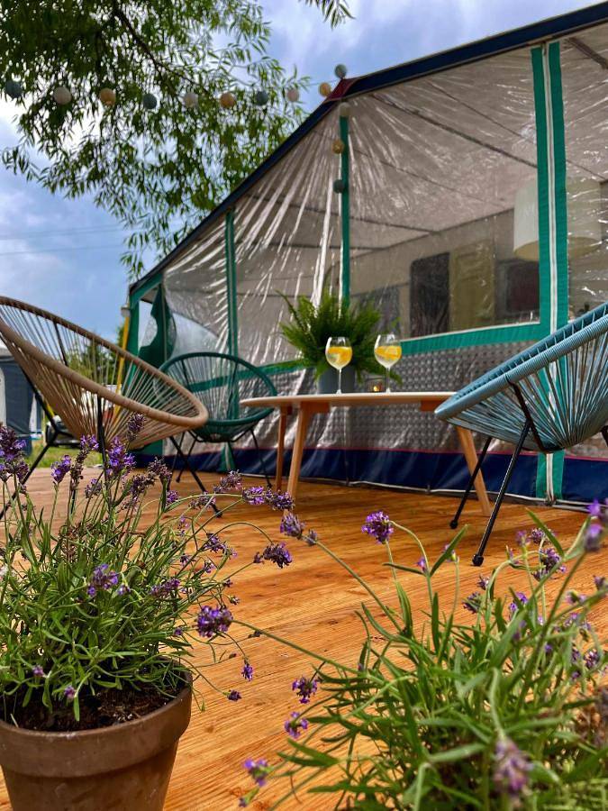 Camping für 5 Personen, mit Terrasse und Garten, mit Haustier in Polnische Ostsee