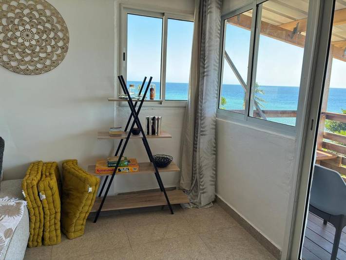 Gîte pour 2 personnes, avec balcon et vue, adapté aux familles dans Acoua
