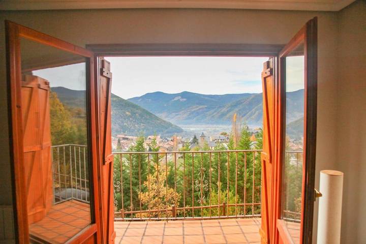 Apartamento de vacaciones para 6 personas, con jardín y terraza, Se admiten mascotas en Alto Gállego - 3