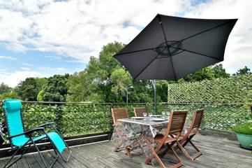 Gîte pour 6 personnes, avec terrasse à La Ville-ès-Nonais