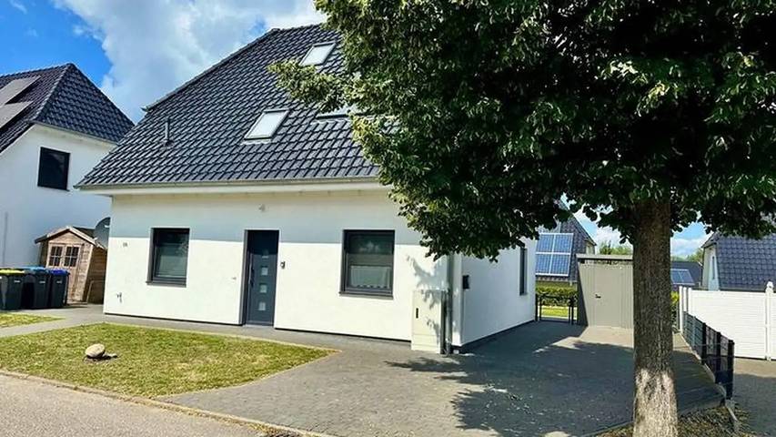 Ferienhaus für 9 Personen, mit Sauna und Garten sowie Pool in Mecklenburgische Seenplatte - 3