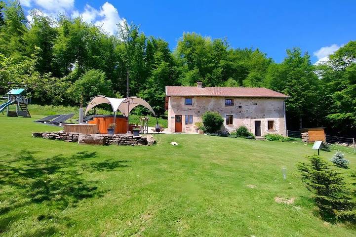 Gîte pour 8 personnes dans Le Clerjus - 4