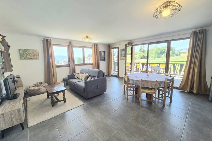 Gîte pour 6 personnes, avec terrasse à Les Déserts - 3