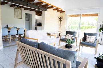 Gîte pour 6 personnes, avec jardin et vue à Petit-Palais-et-Cornemps