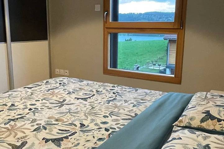 Gîte pour 4 personnes, avec jardin à Les Grangettes - 2