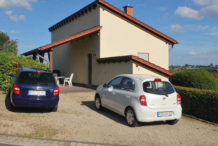 Location de vacances pour 2 personnes, avec vue ainsi que jardin et terrasse à Mettlach - 3