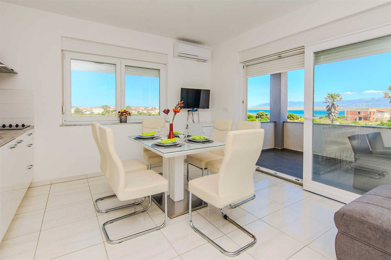 Geheel appartement, Vakantieappartement voor 6 personen met balkon/terras in Vir