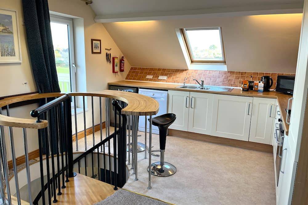 Entire apartment, Buzzard’s Rest  -  A comfortable, quiet, welcoming property with ample parking. in Falmouth (Cornwall), Cornwall