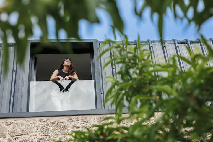 Gîte pour 2 personnes, avec jardin ainsi que piscine et balcon, animaux acceptés
