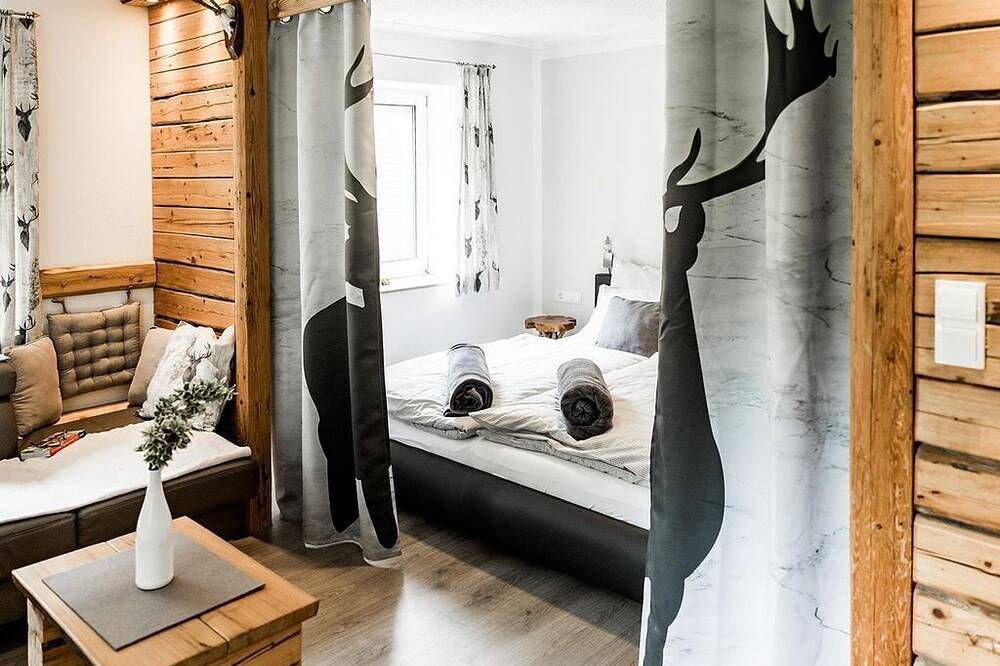 Ferienhaus Hirschnest - Ferienhaus, Wc und Badez. getrennt, 2 Schlafräume in Sankt Pankraz, Totes Gebirge