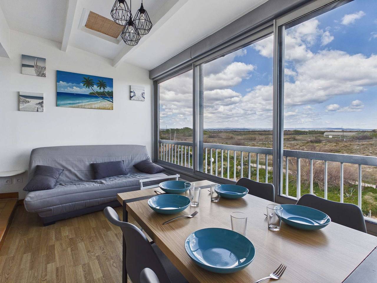 Studio entier, Studio Mezzanine 6 Pers, Animaux, Parking, Vue Mer in Marseillan-Plage, Marseillan