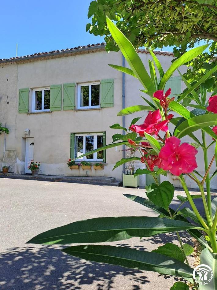 Gîte pour 6 personnes, avec Terrasse et Jardin à Puylaurens - 4
