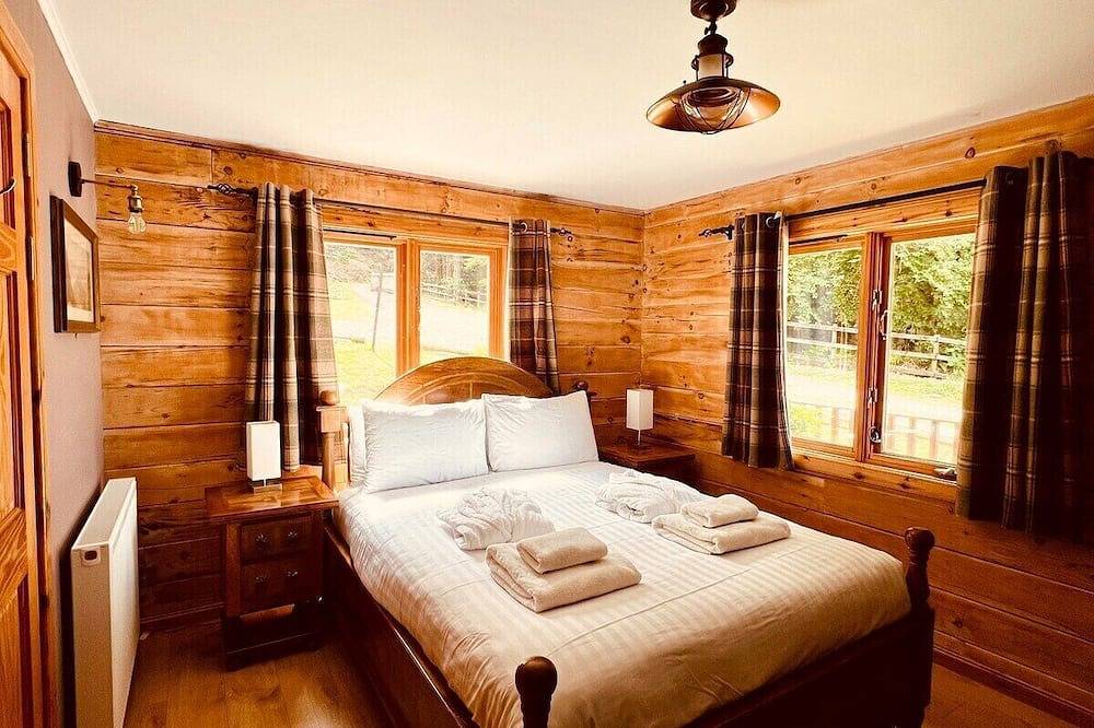 Traditionell-Kabine-Seeblick-Eigenes Badezimmer in Highlands