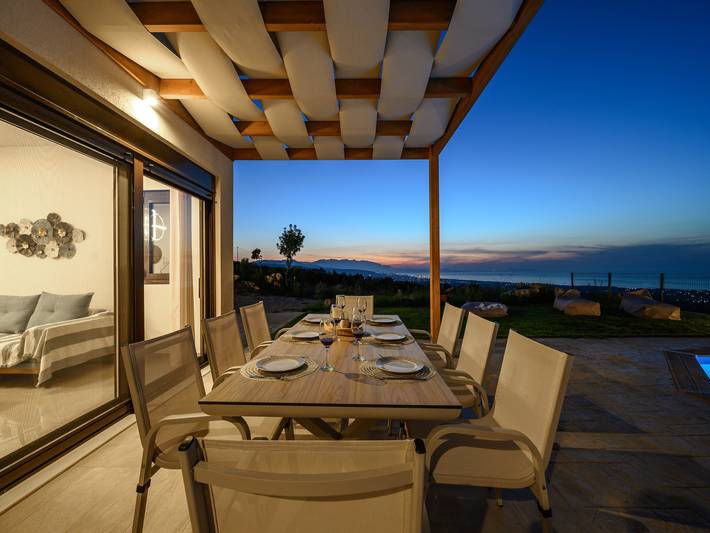 Ferienhaus für 7 Personen, mit Balkon und Terrasse sowie Pool in Alfa
