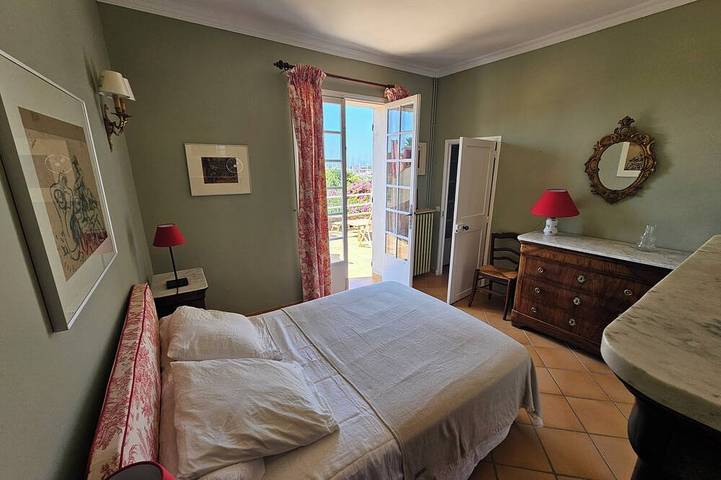 Family home, sleeps 8, terrace with panoramic view in Porquerolles in Hyeres, Costa mediterranea (Francia)