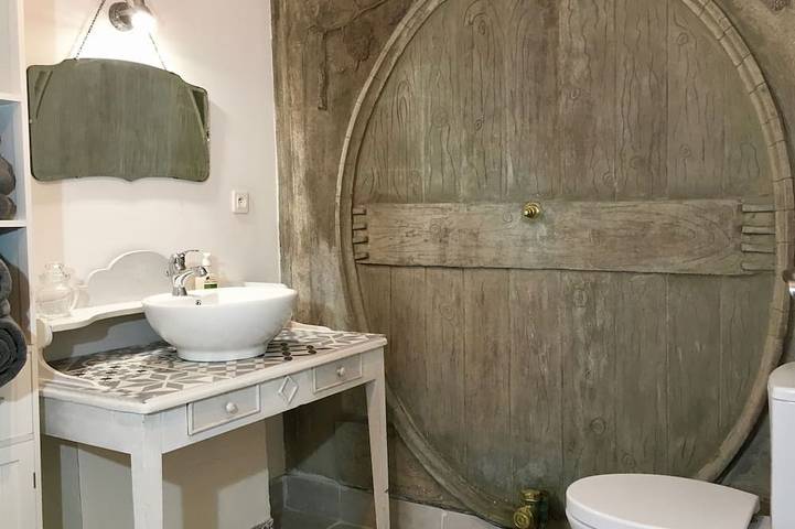 Gîte pour 6 personnes, avec terrasse ainsi que piscine et jardin à Saint-Jean-de-Duras - 4